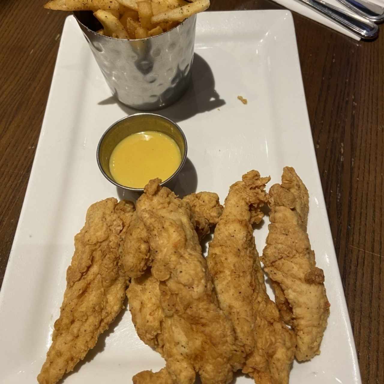 Kid's Menú - KIDS CHICKEN FINGERS