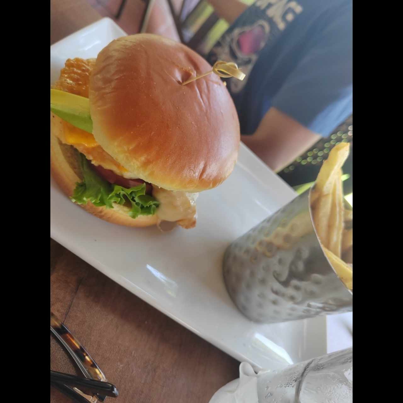 BLACKENED CAJUN CHICKEN SANDWICH
