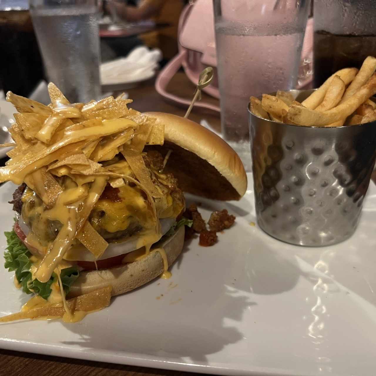 TEXAS CHILI CHEESEBURGER