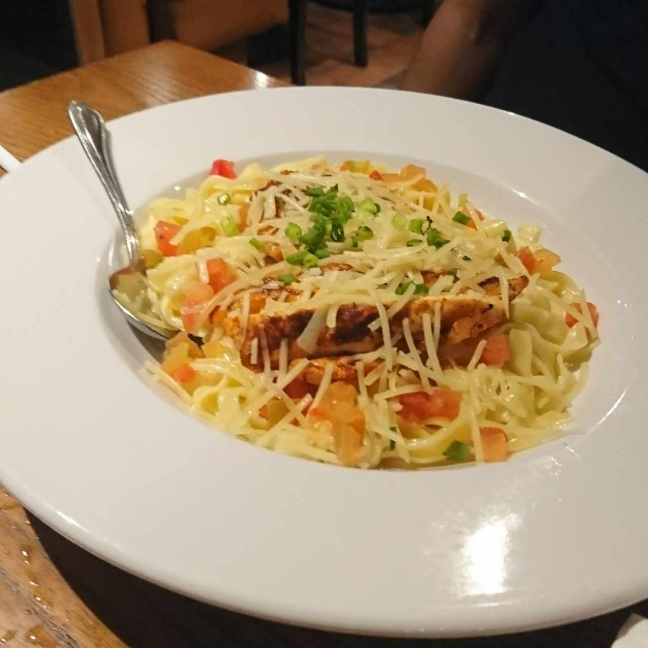 Pasta en Salsa Alfredo y BLACK PEPER
