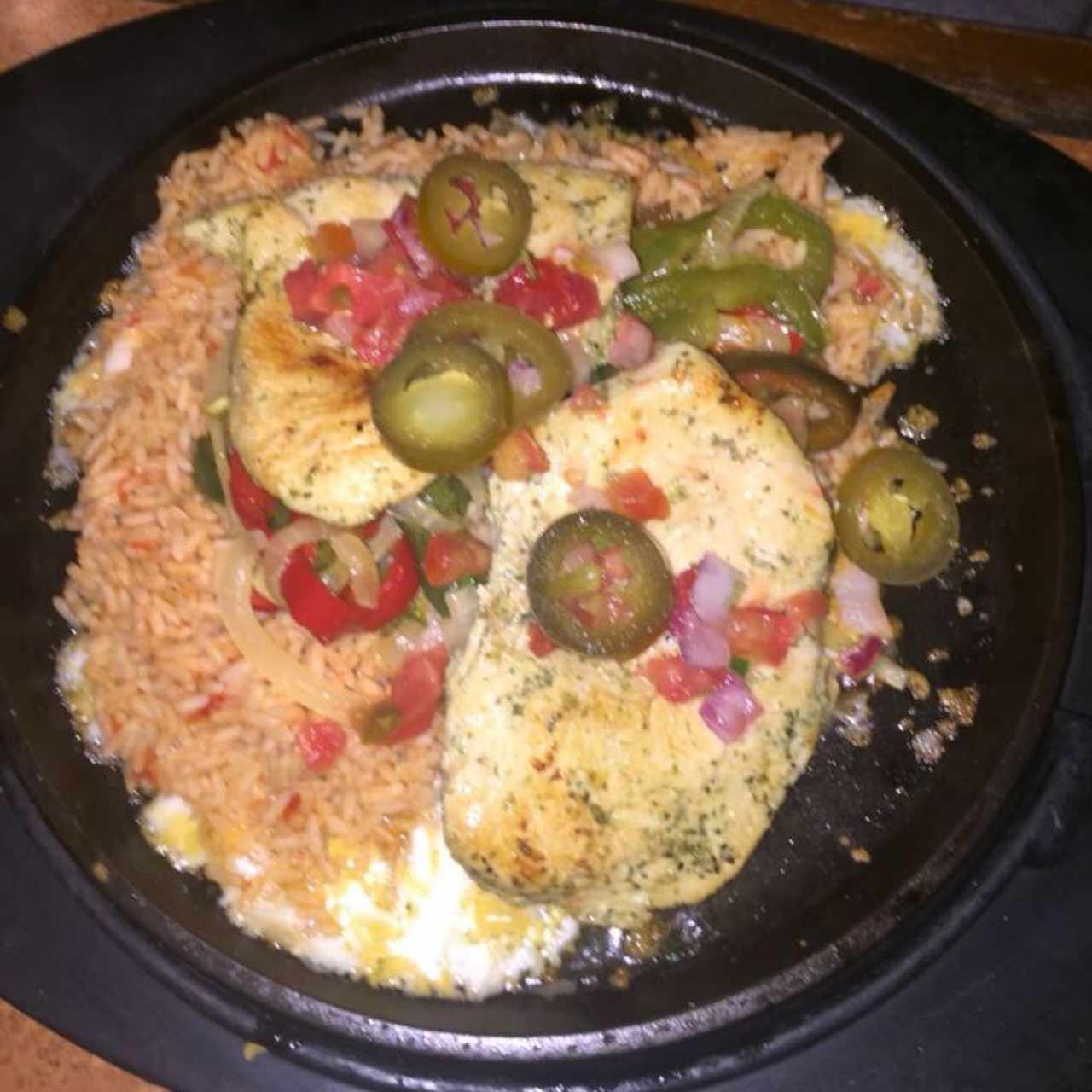 arroz, pollo y jalapeños