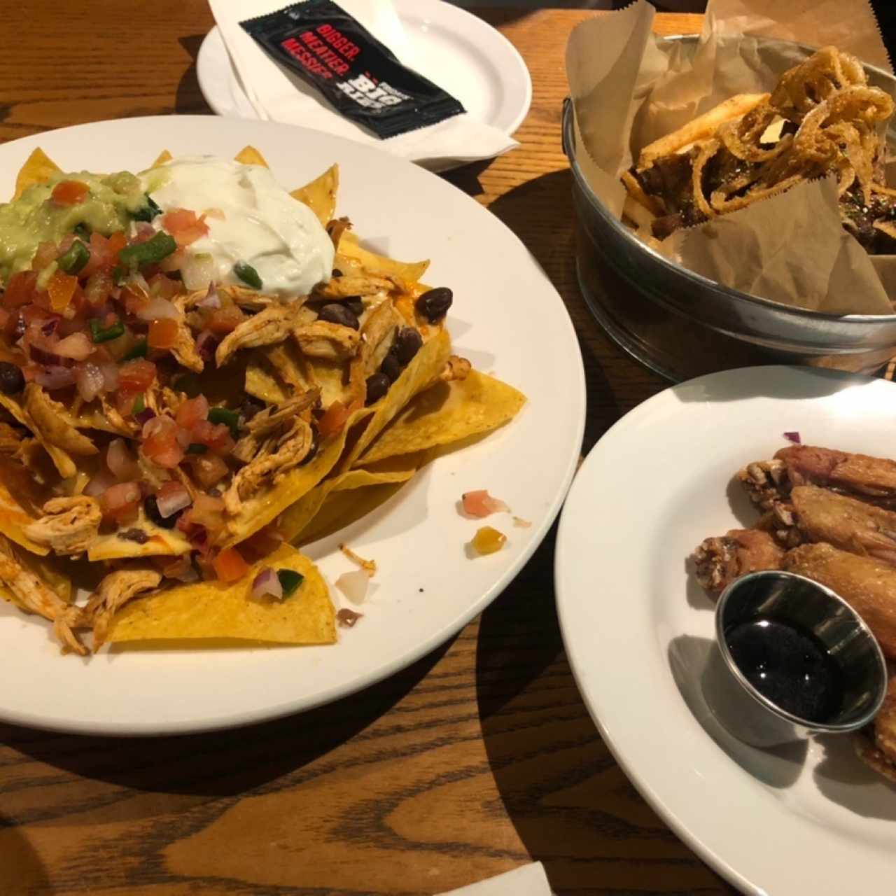 nachos, alitas y bucket