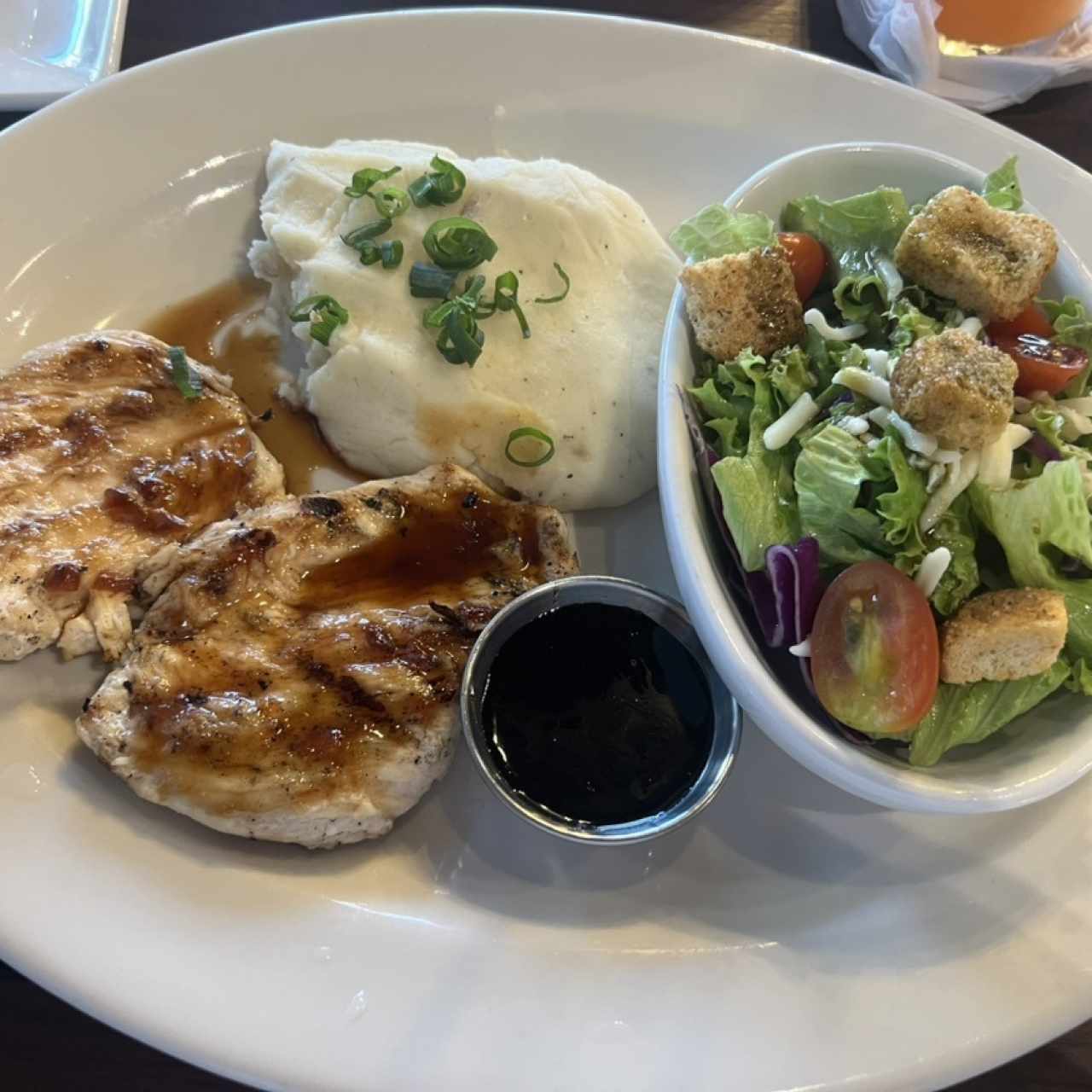 FRIDAYS SIGNATURE WHISKEY-GLAZED CHICKEN