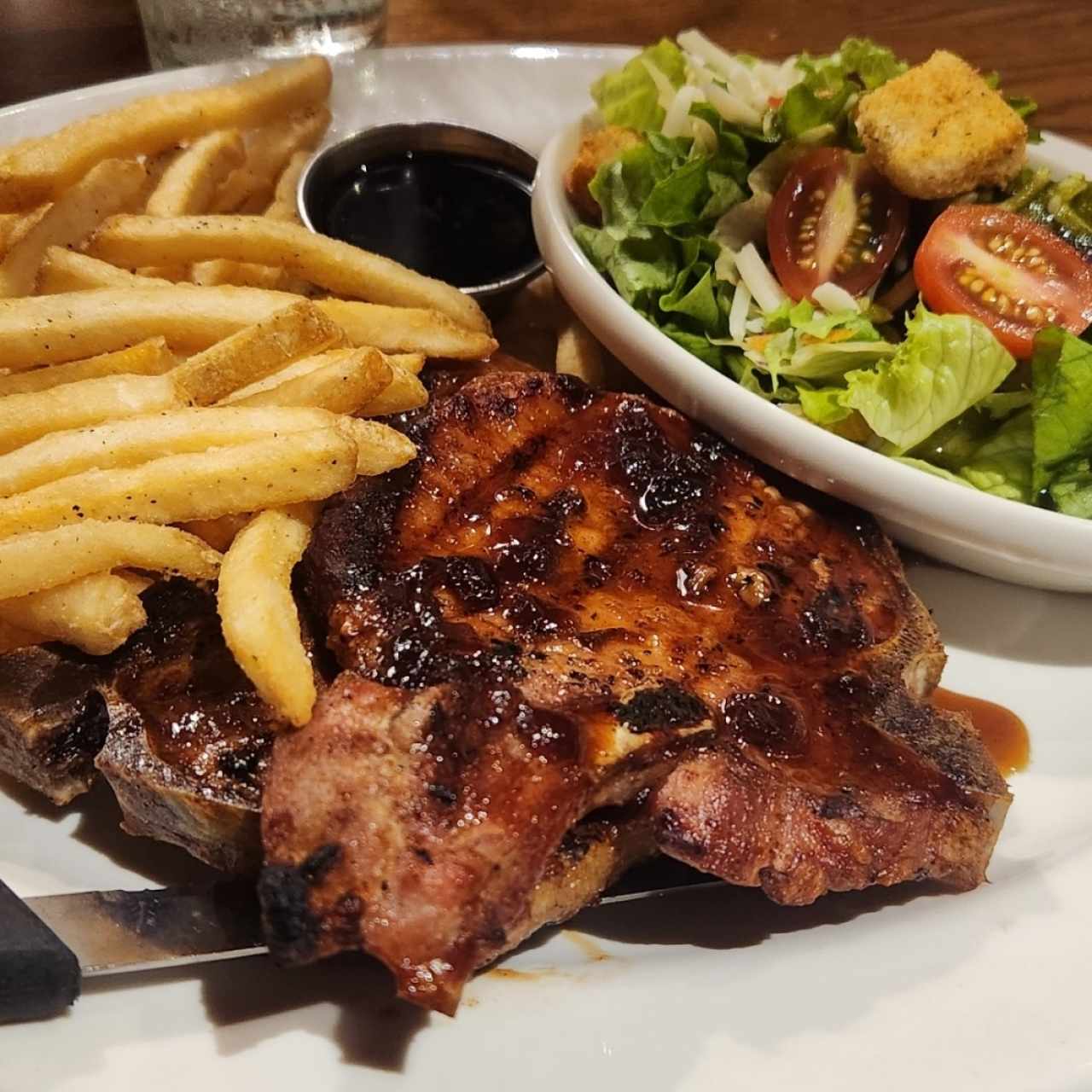 FRIDAYS SIGNATURE WHISKEY-GLAZED RIBS