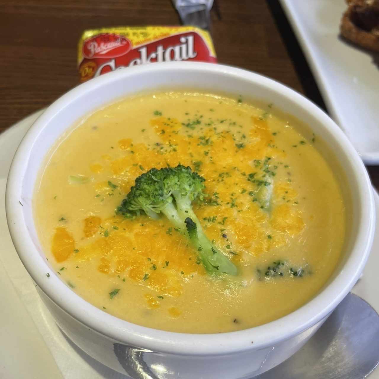 BROCCOLI CHEESE SOUP