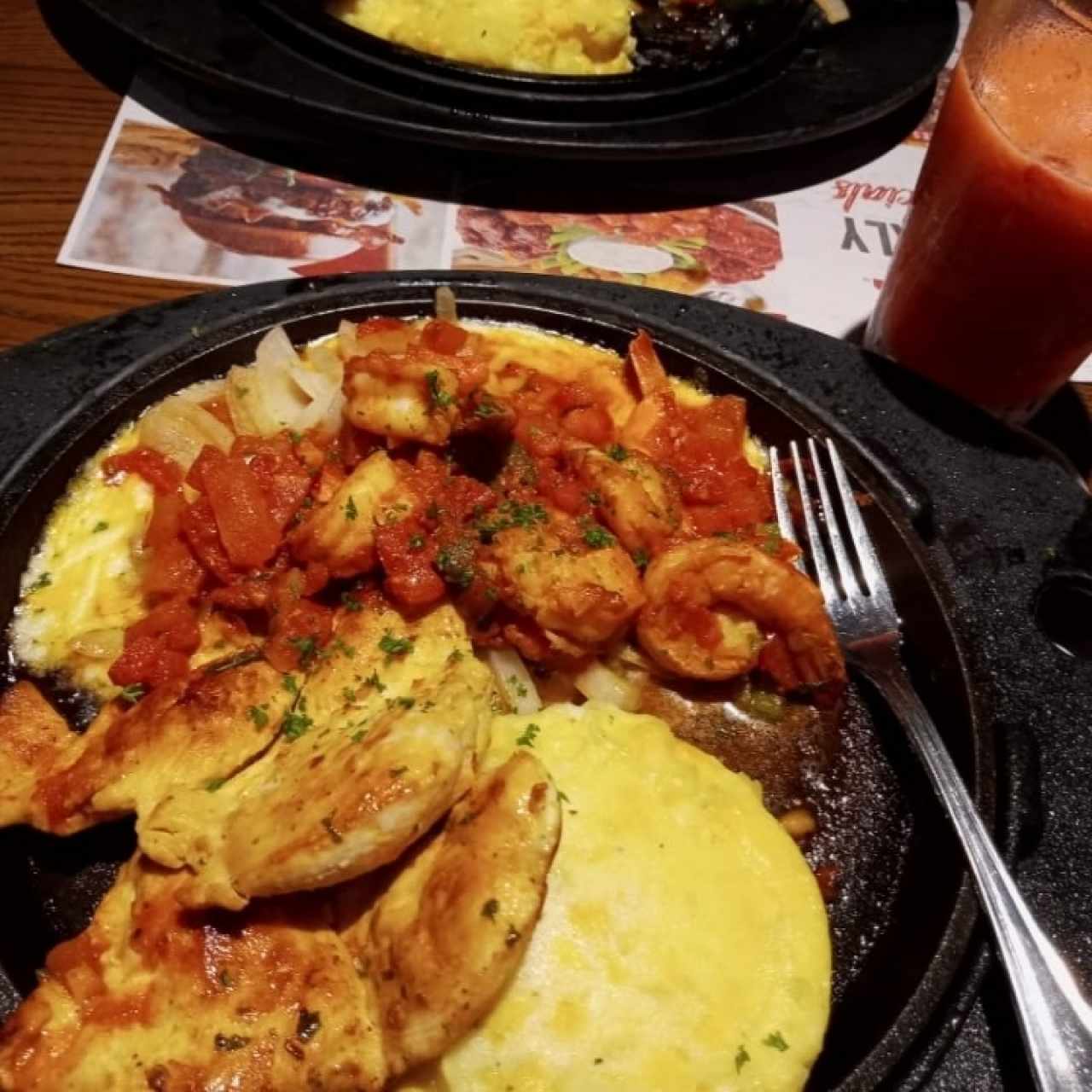 Sizzling Chicken & Shrimp, Jugo de fresa!