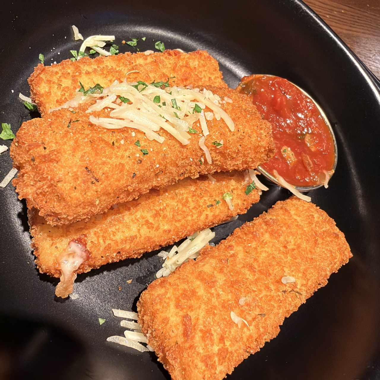 Appetizers - FRIED MOZZARELLA