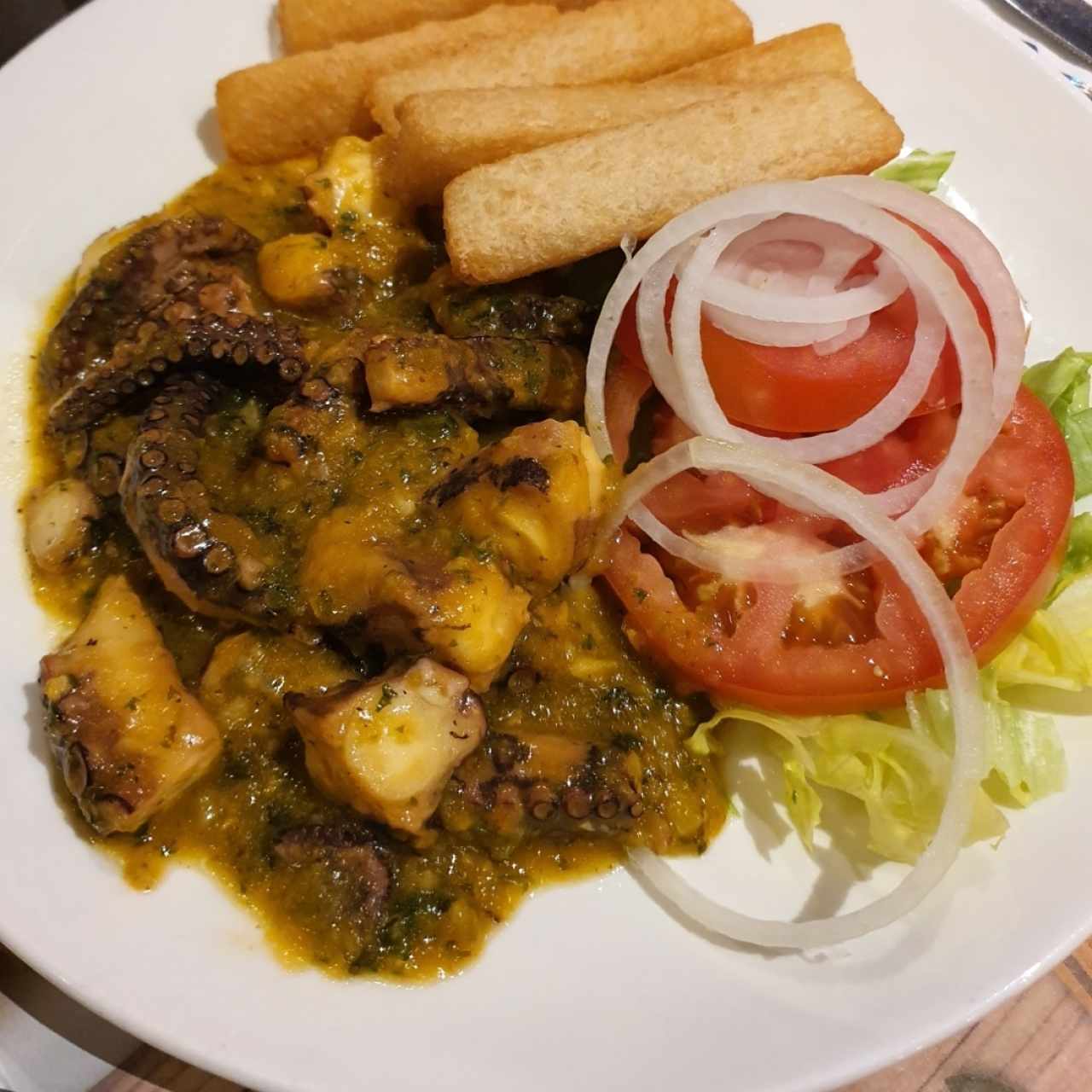 pulpo con yuca