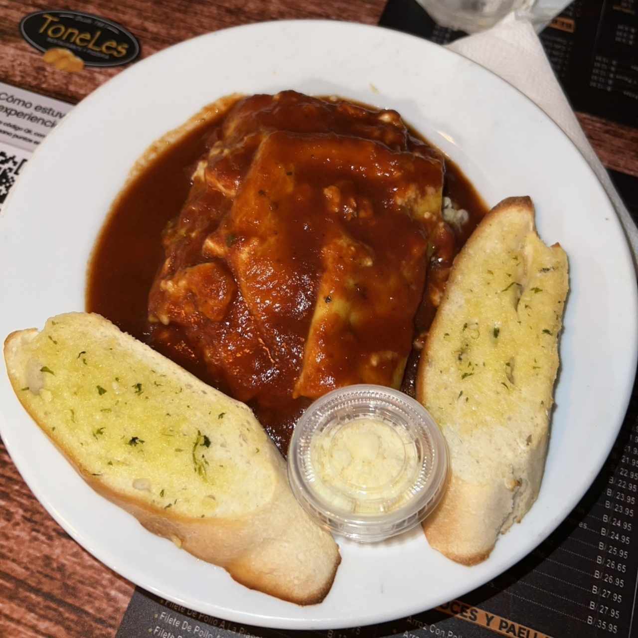 Lasaña de Carne en Salsa Roja o Blanca