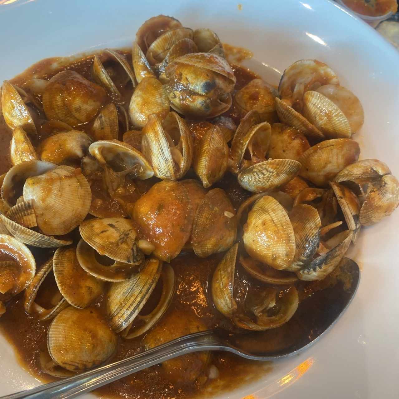 Almejas al Ajillo o Napolitanas