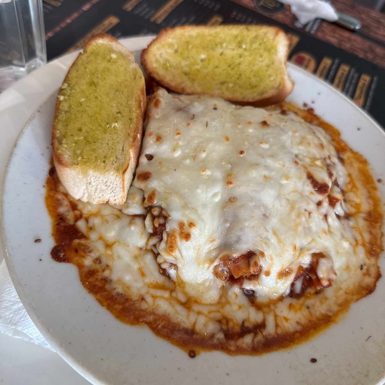 Lasaña de Carne en Salsa Roja o Blanca