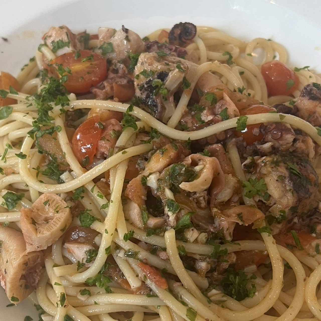 Spaghetti con Pulpo al Óleo