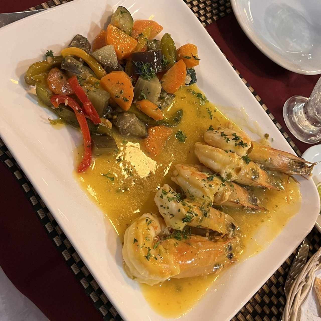 Langostinos al Grill con vegetales