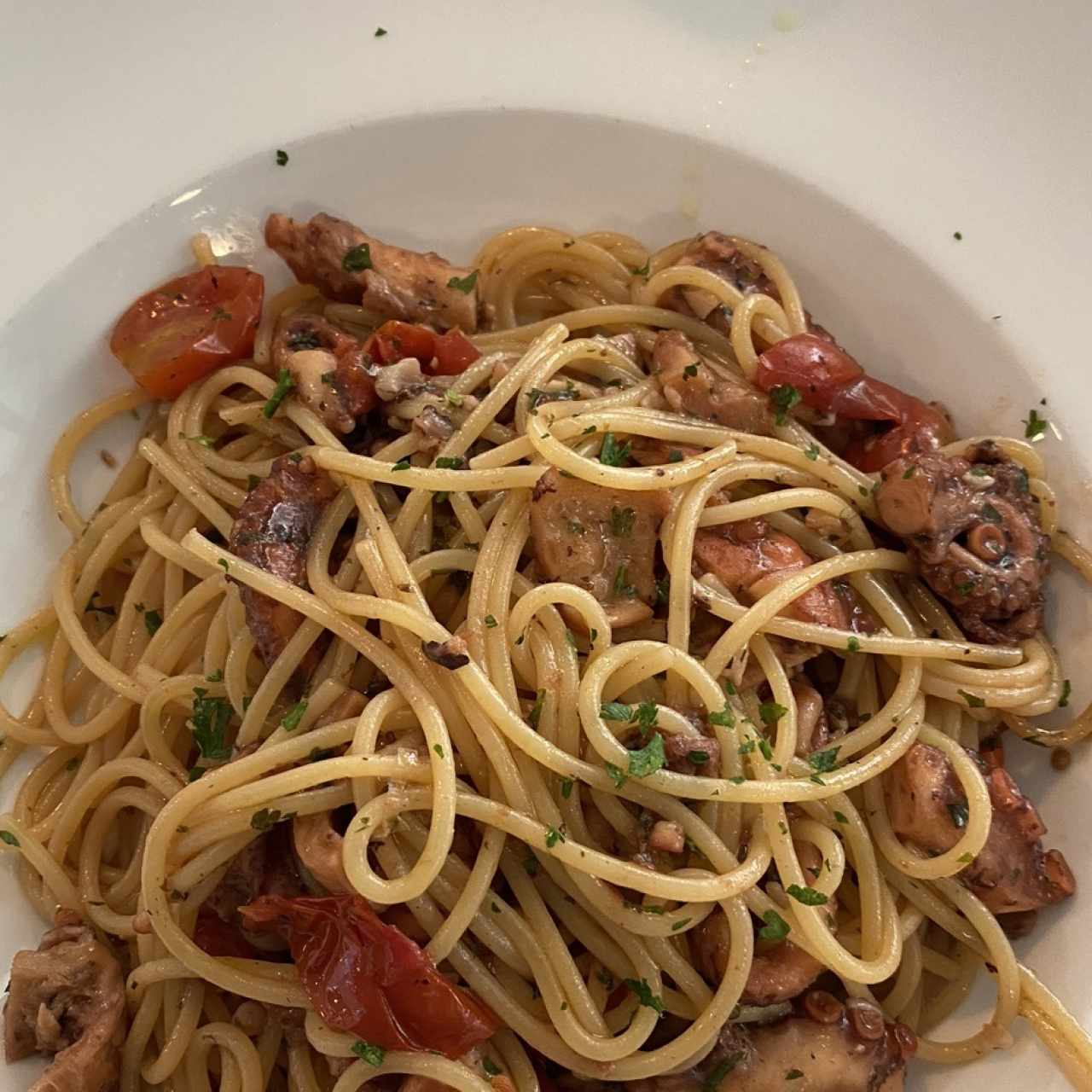 Spaghetti con Pulpo al Óleo