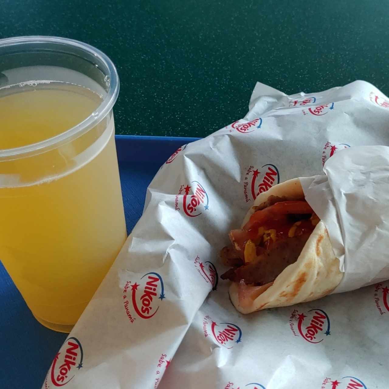 gyro y limonada