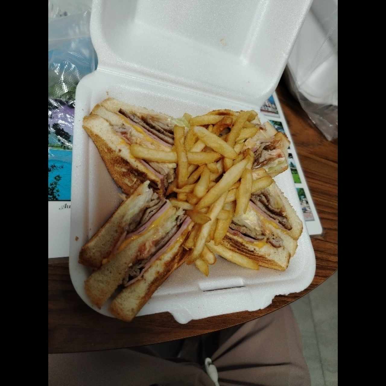 Combo - club sándwich + acompañamiento + bebida