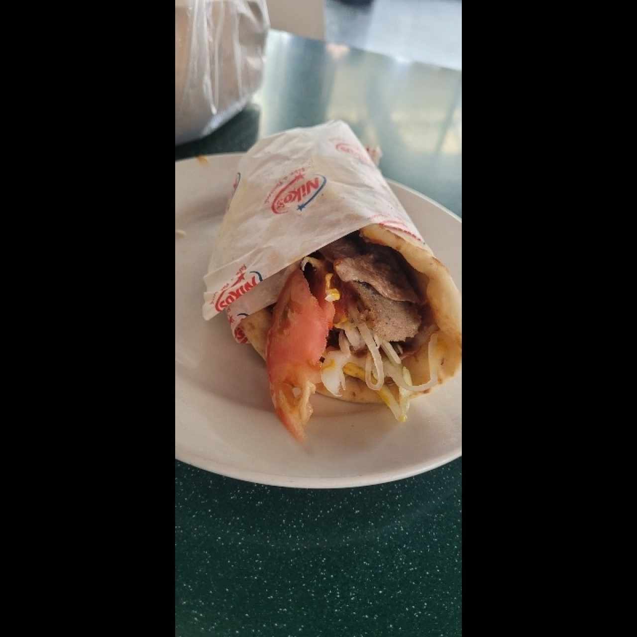 Combo - gyro pollo + acompañamiento + bebida