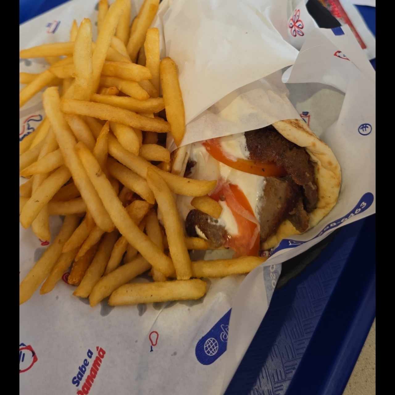 Combo - gyro original + acompañamiento + bebida