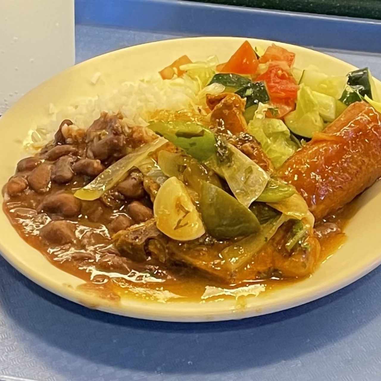 Porotos plátano arroz
