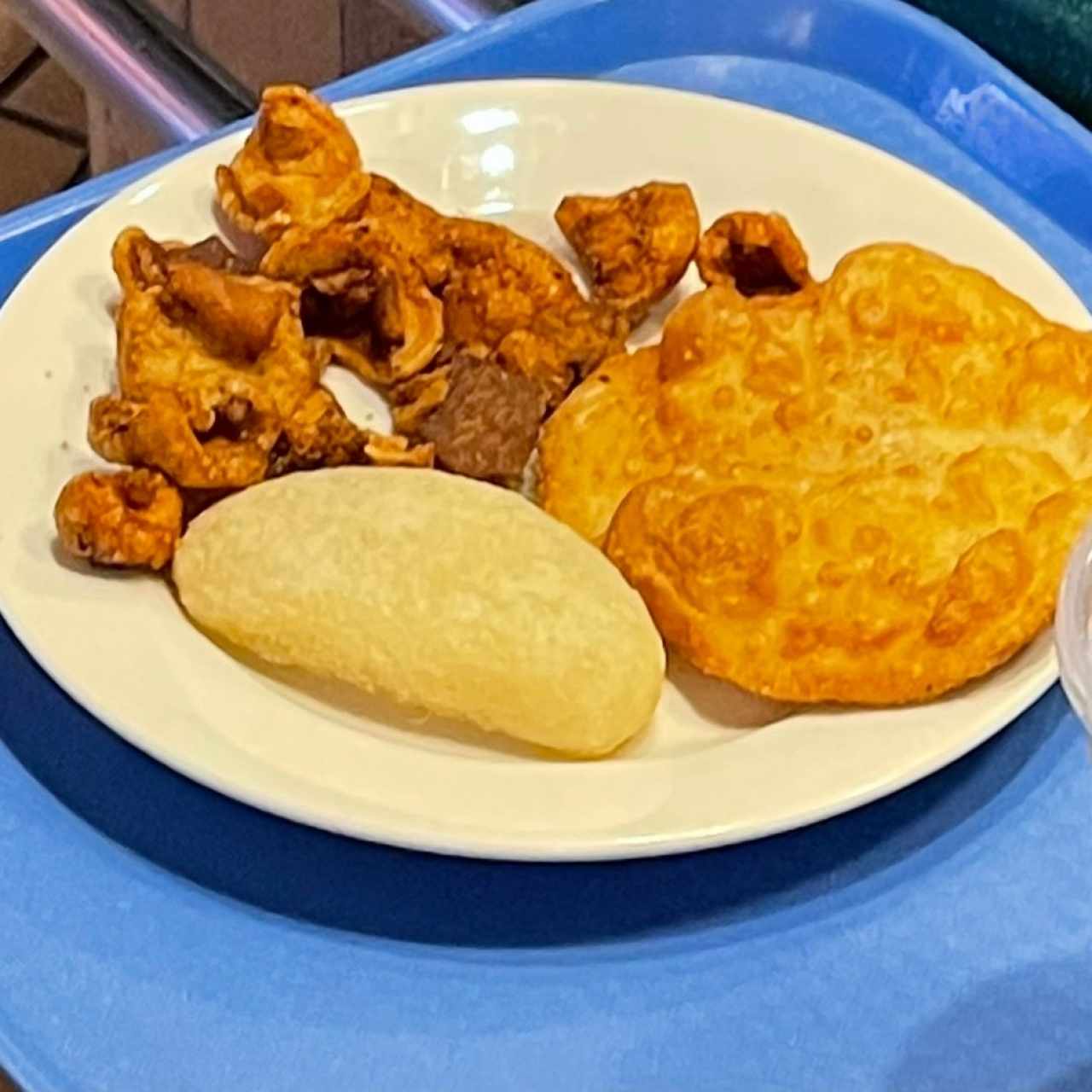 Cari Manola hojaldre chicharrón