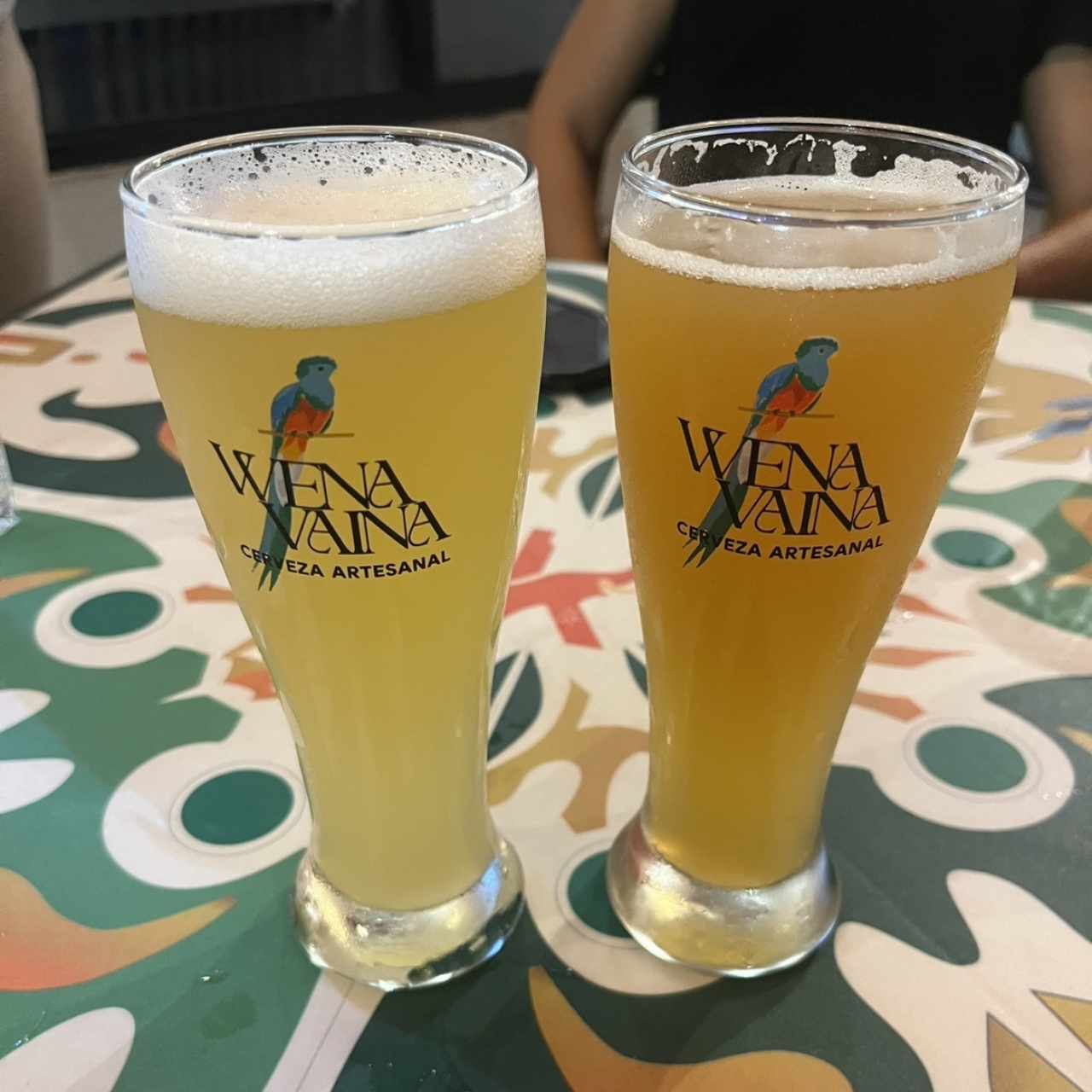 Cervezas artesanales, la traviesa y lager.