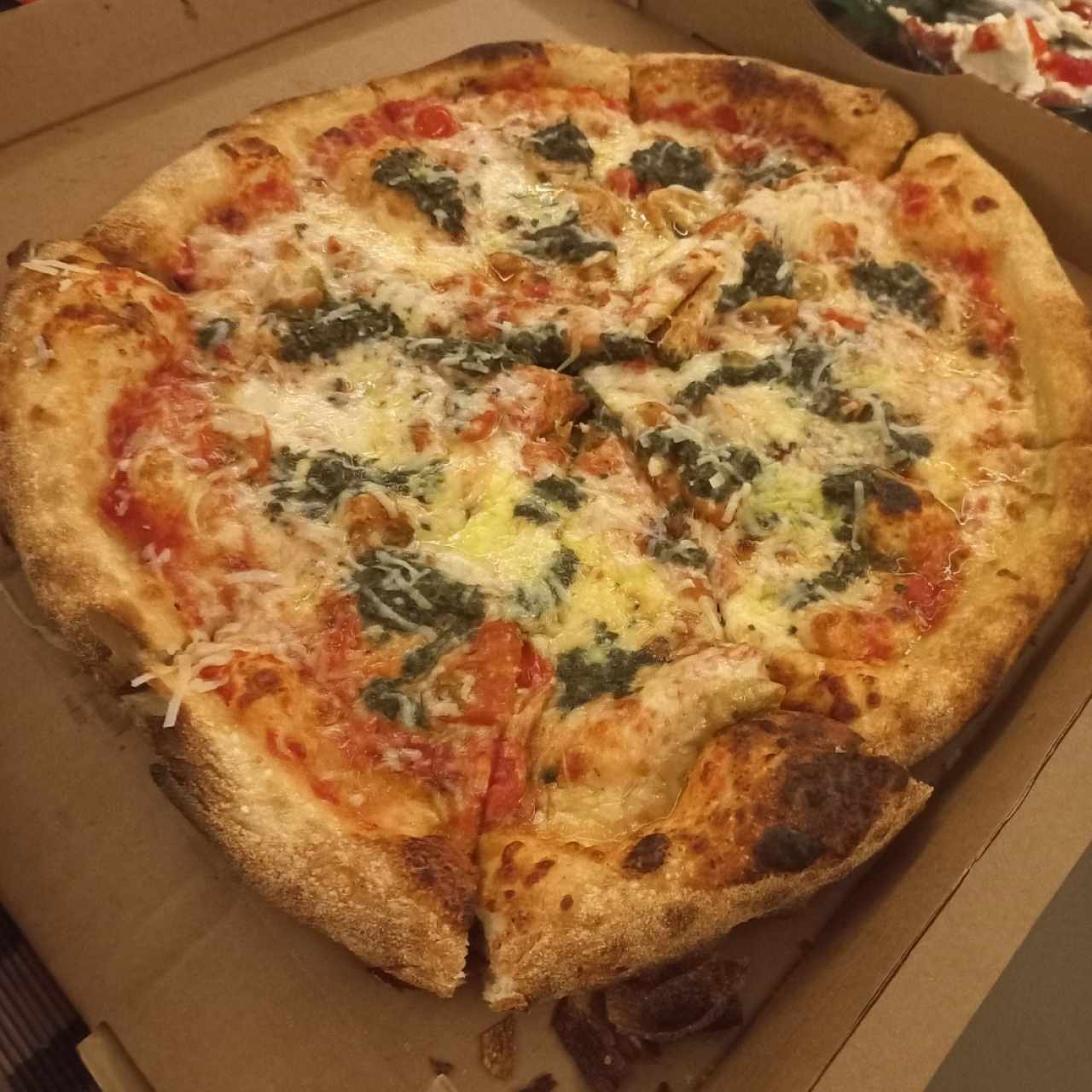 Pizzas Rojas - Pesto