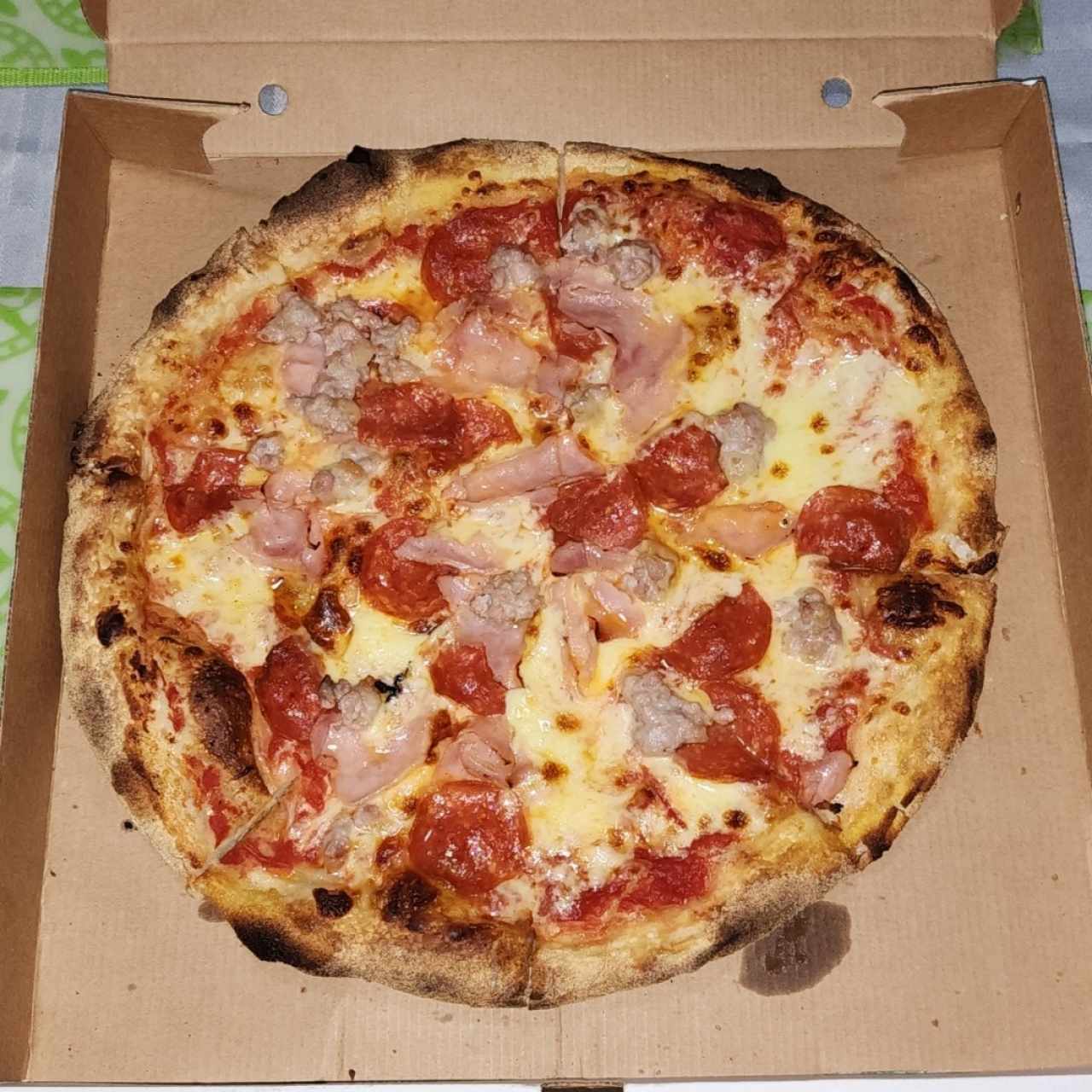 Pizzas Rojas - Carnívora