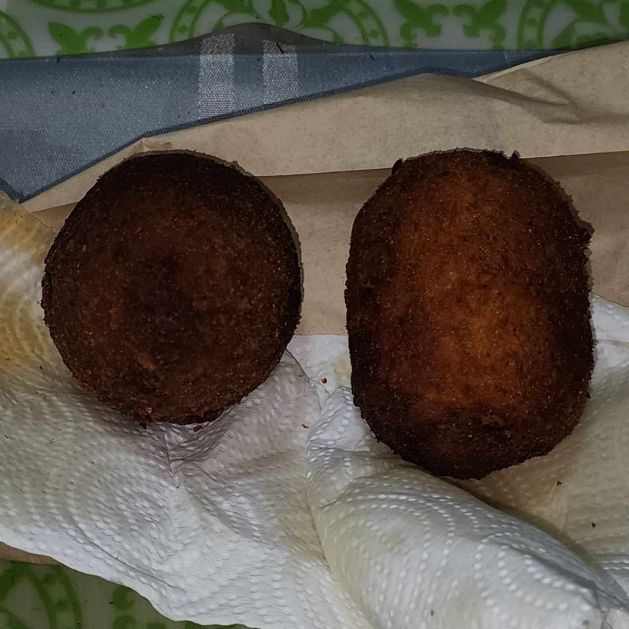 Arancino (Croquetas de arroz frito rellena)