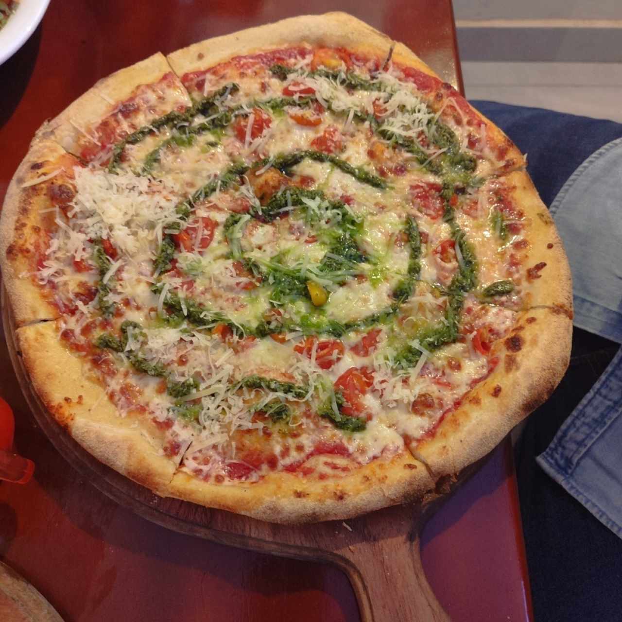 Pizzas Rojas - Pesto