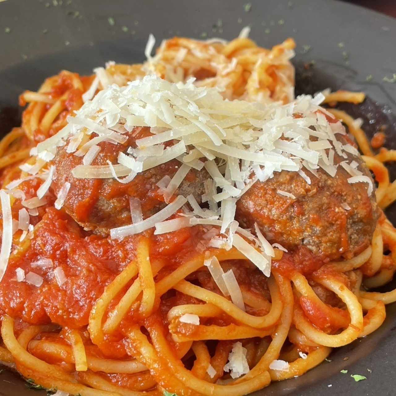Pasta con albóndigas