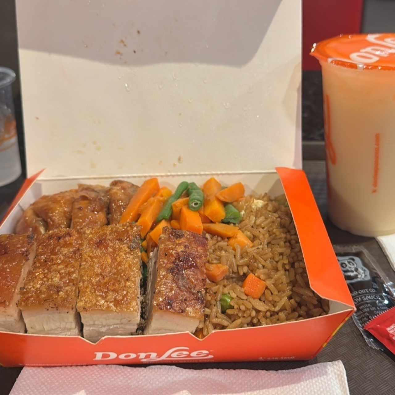 Clan 9 Siu Yuk y Pollo Don Lee