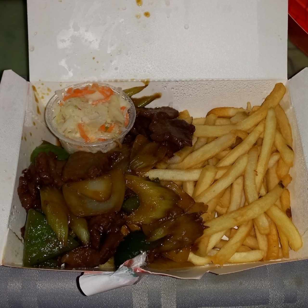 Bisteck picado con papas fritas