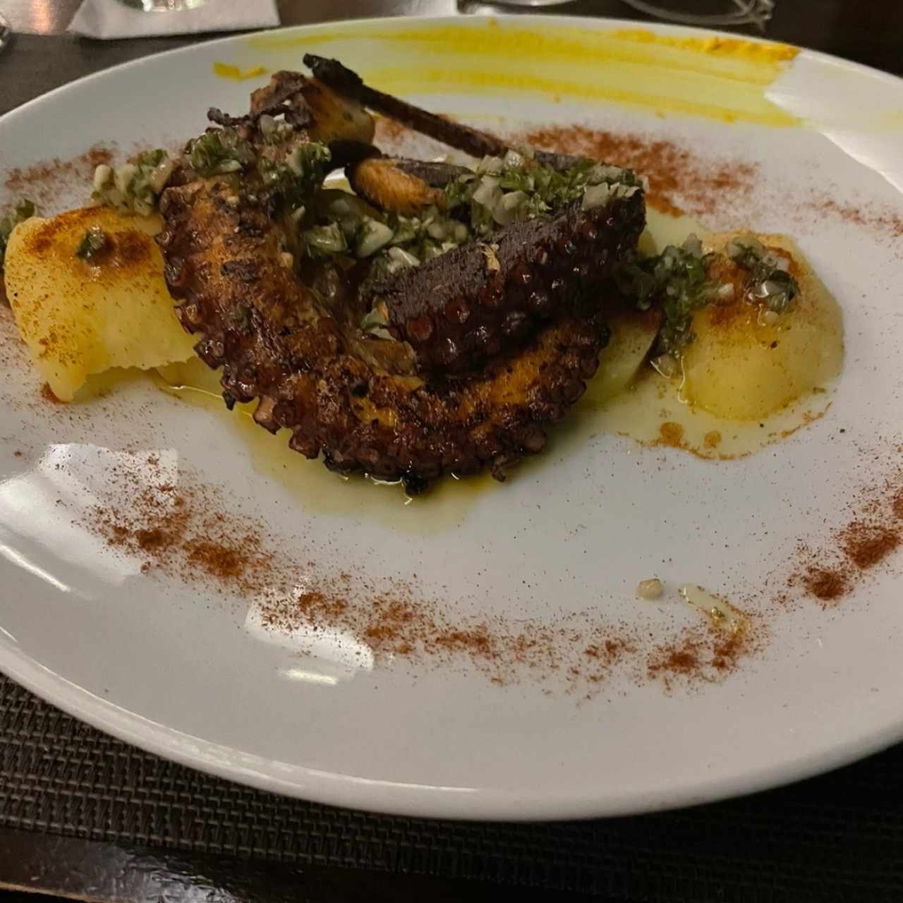 Entrantes calientes - Pulpo al carbón