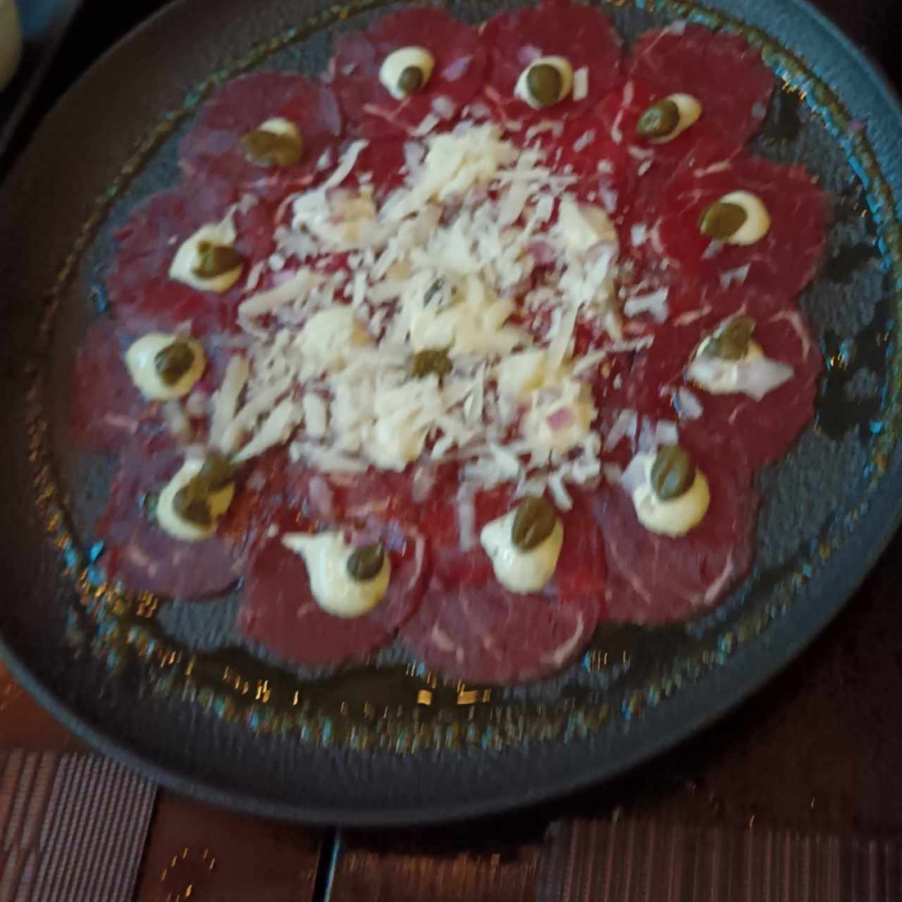 Entrantes fríos - Carpaccio de res