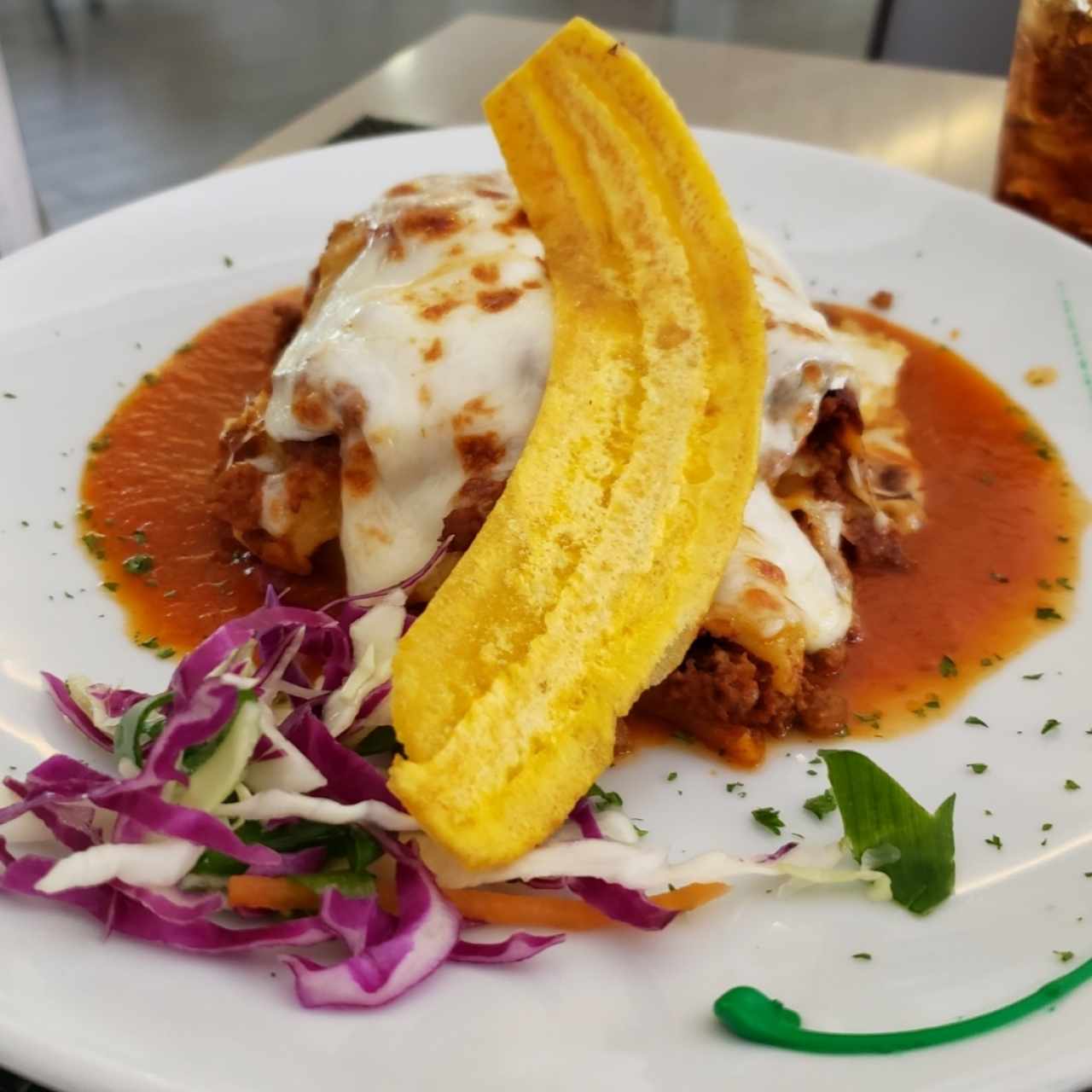 Lasagna de carne gratinada