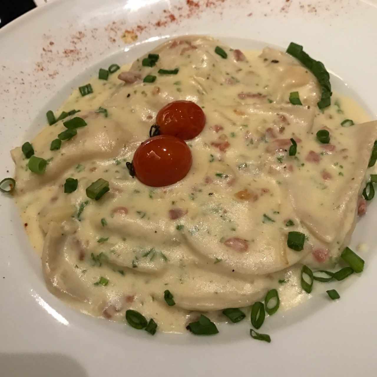 Ravioli de jamón serrano y queso manchego