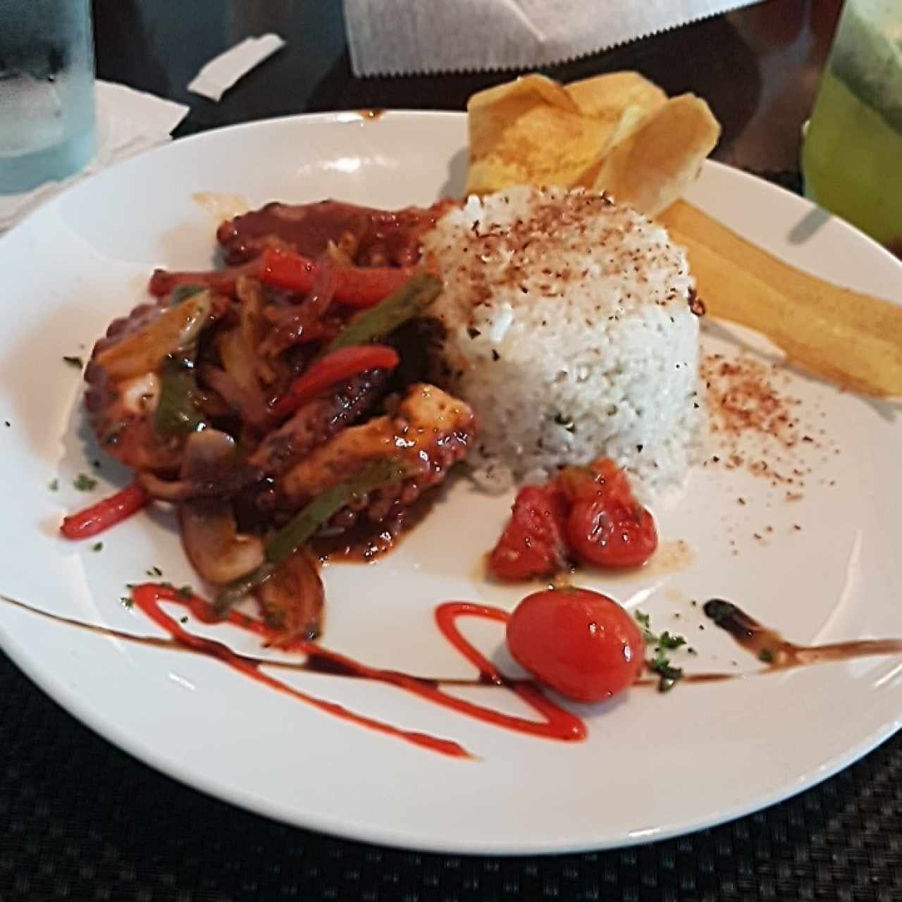 pulpo a la caribeña con arroz con coco y maduros