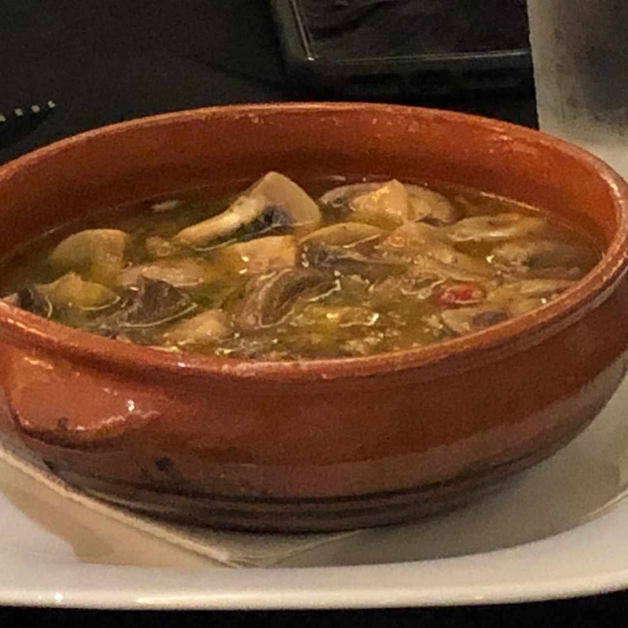 Entrantes calientes - Almejas al ajillo