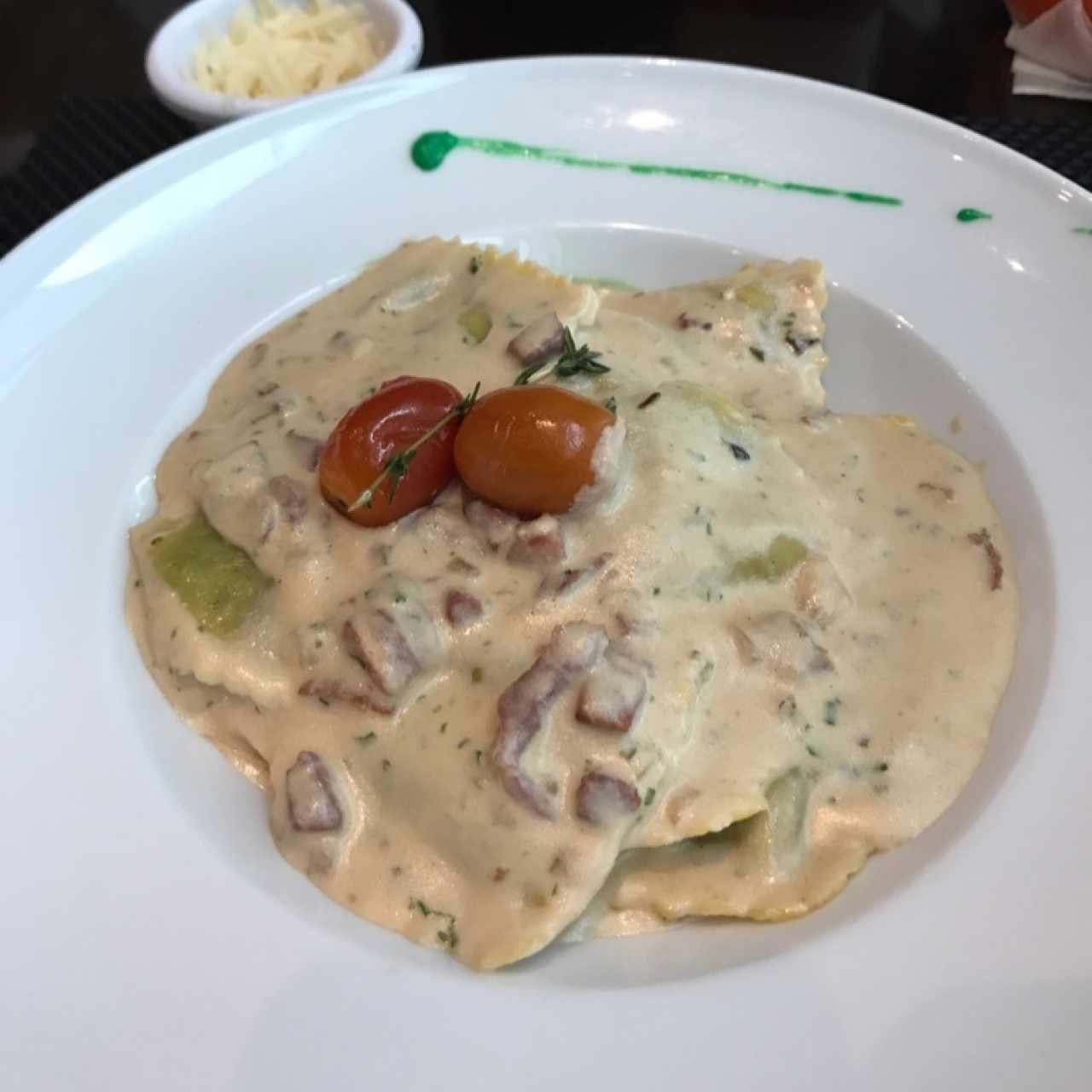 Ravioli de jamón serrano y queso manchego