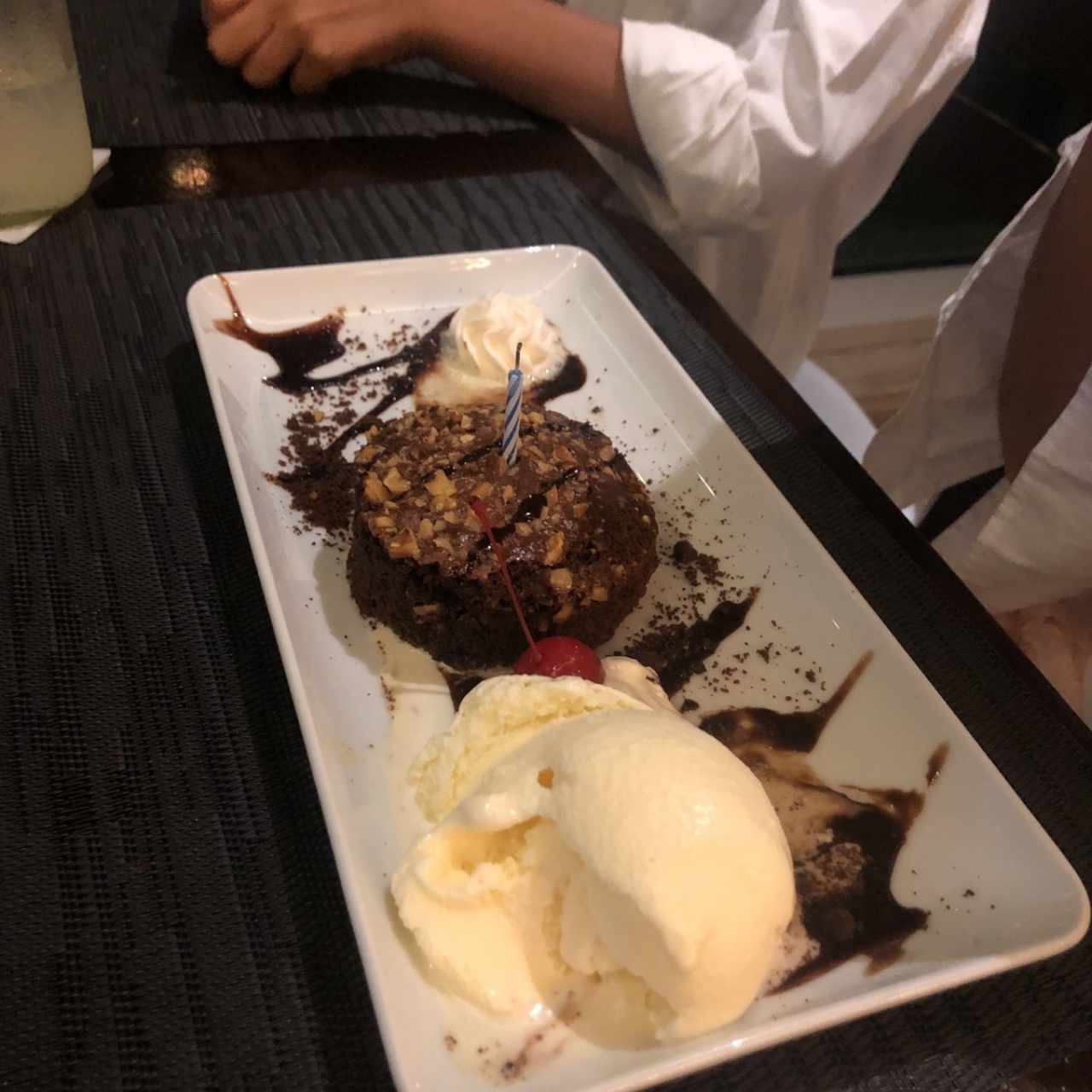 brownie con helado 