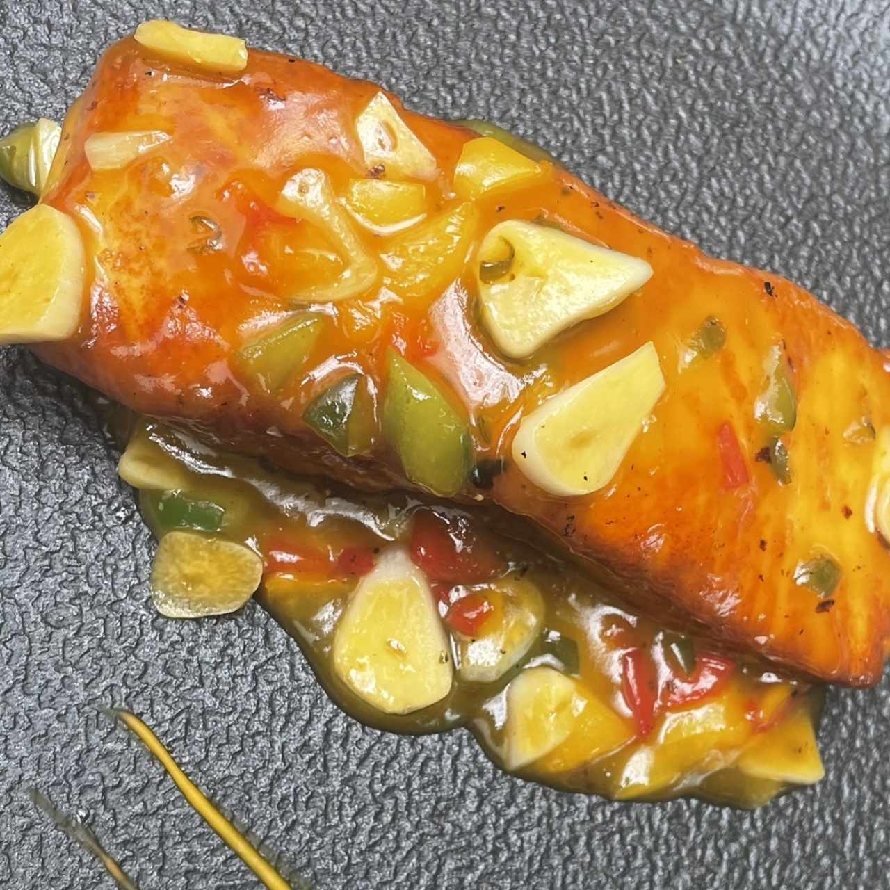 Salmón en Salsa Mango