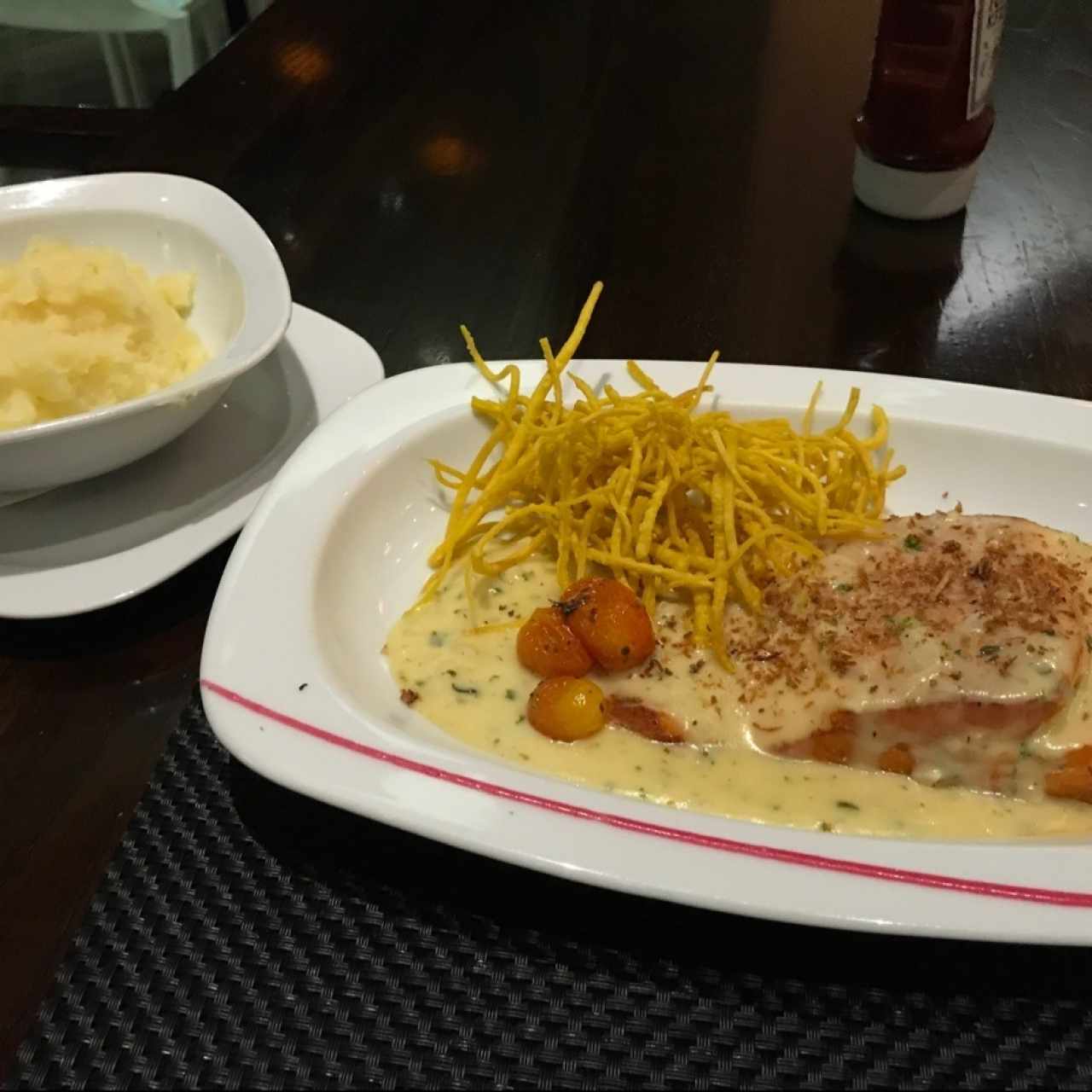 Salmón en veloutte