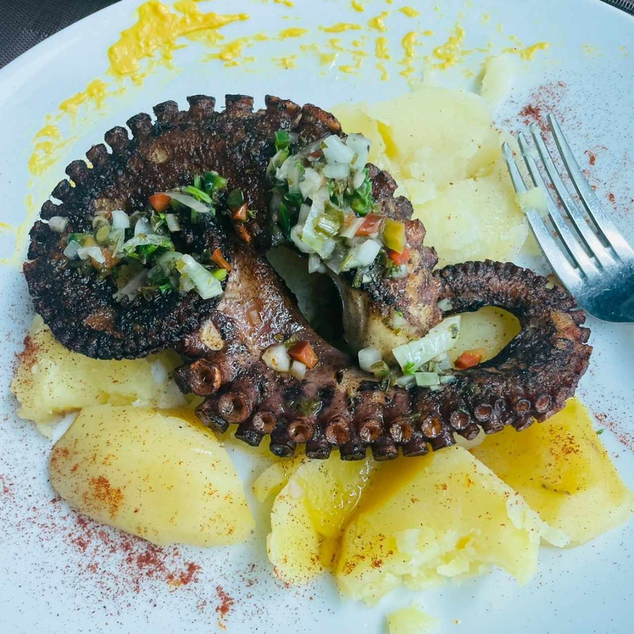 Entrantes calientes - Pulpo al carbón