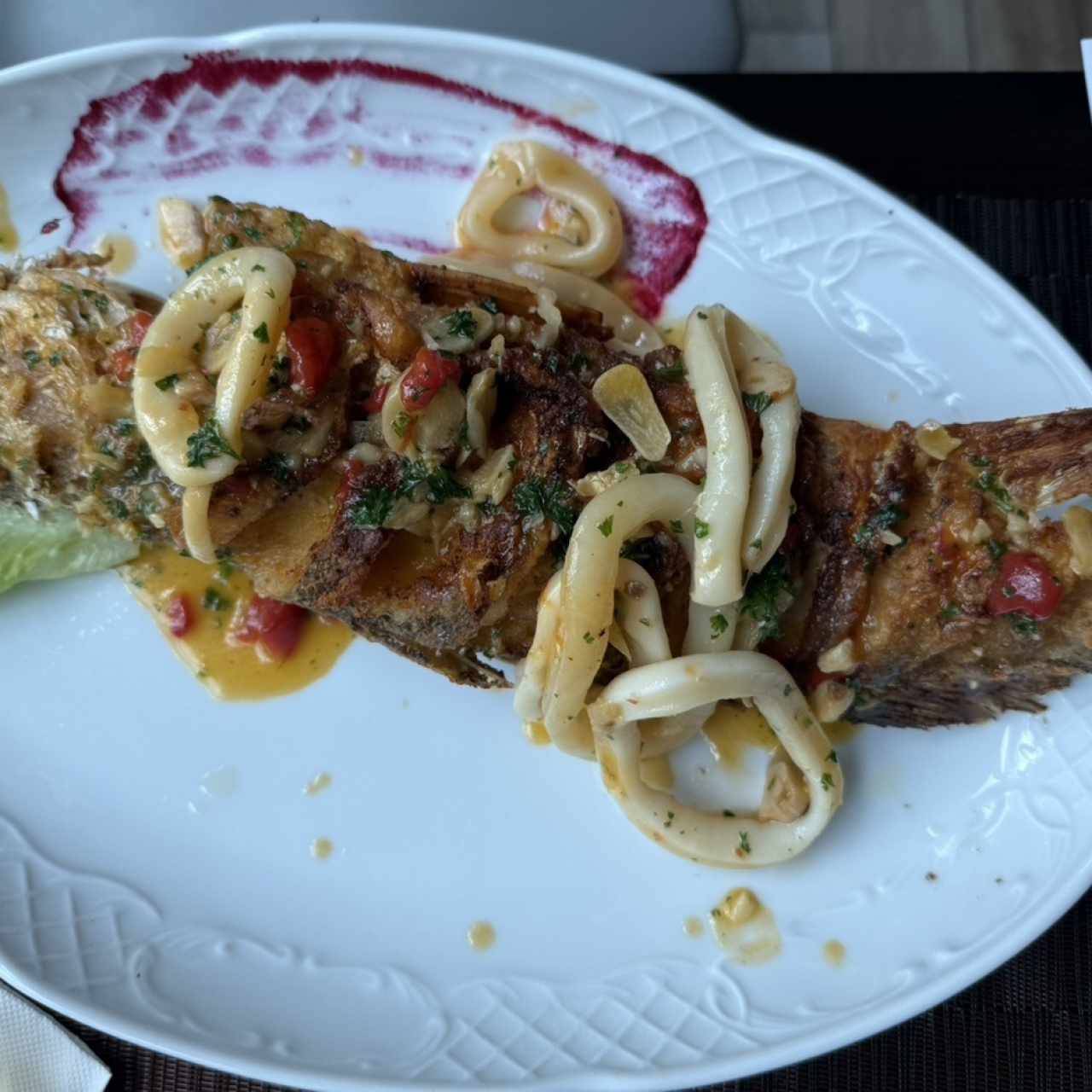 Pargo relleno de camarones al horno