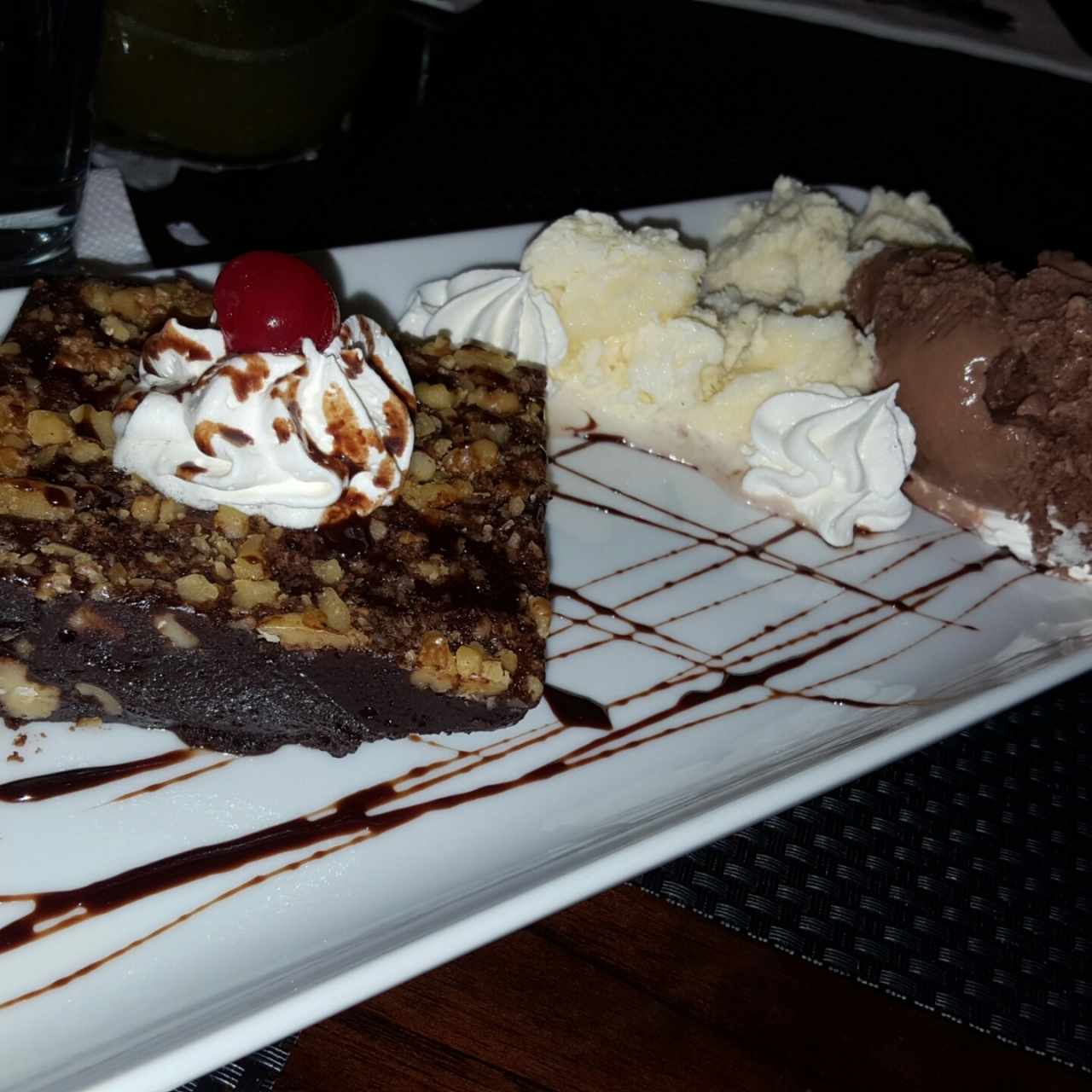 Brownie con helado