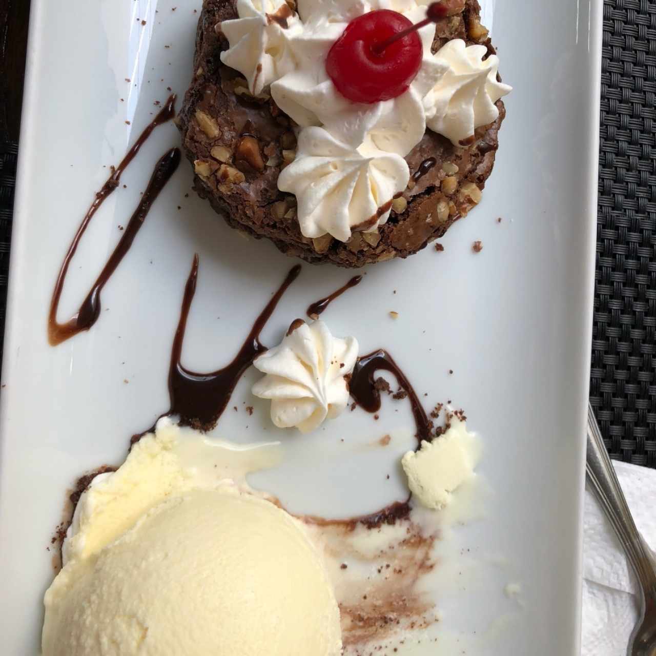 brownie con helado