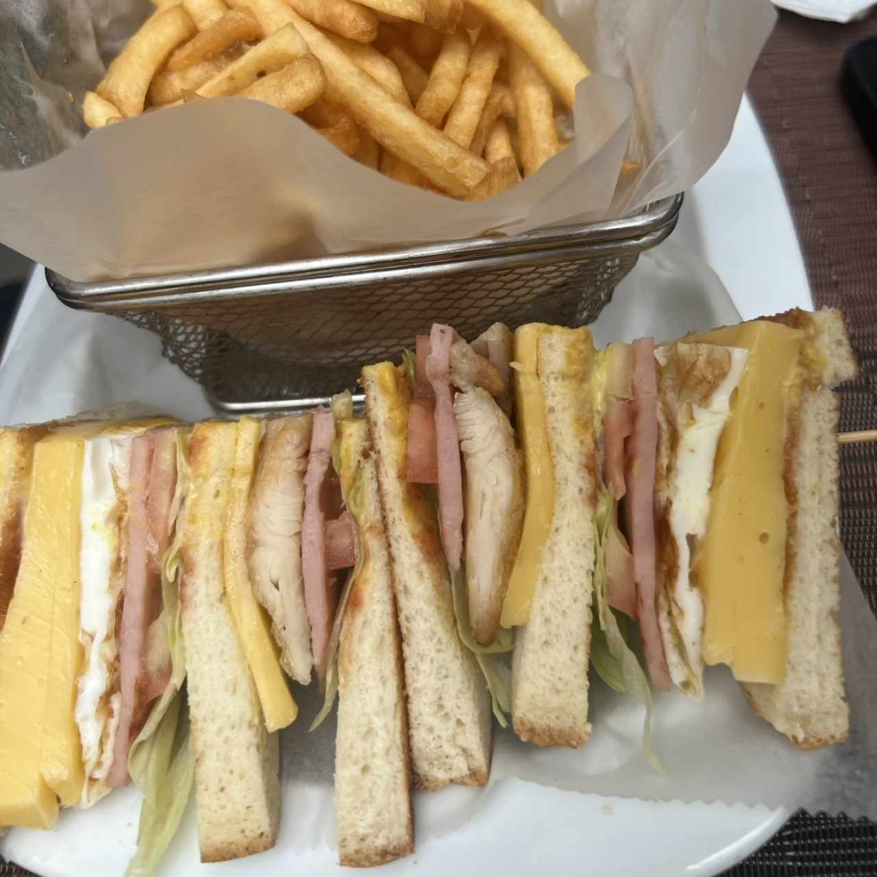 Emparedados - Club sandwich