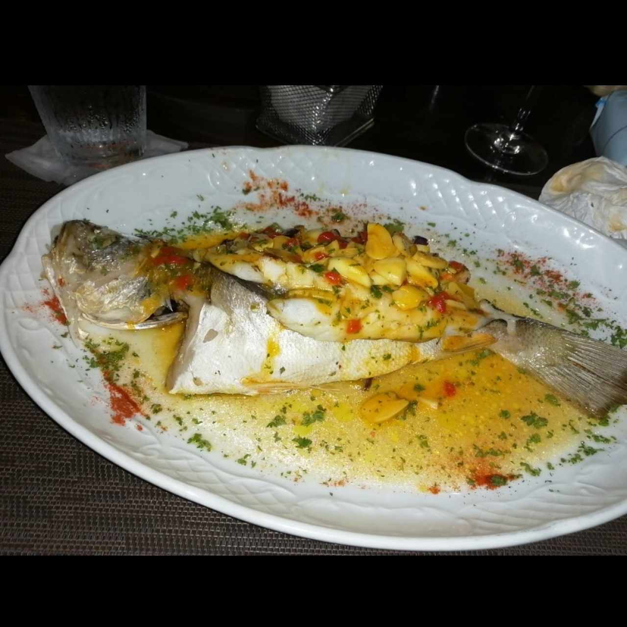Pargo relleno de camarones al horno