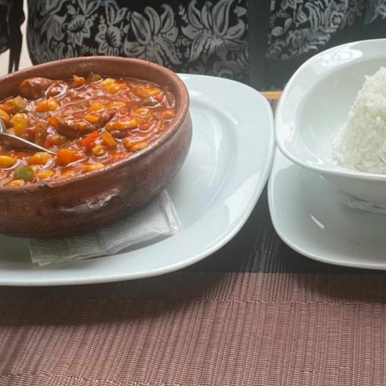 Garbanzo con chorizo y arroz 