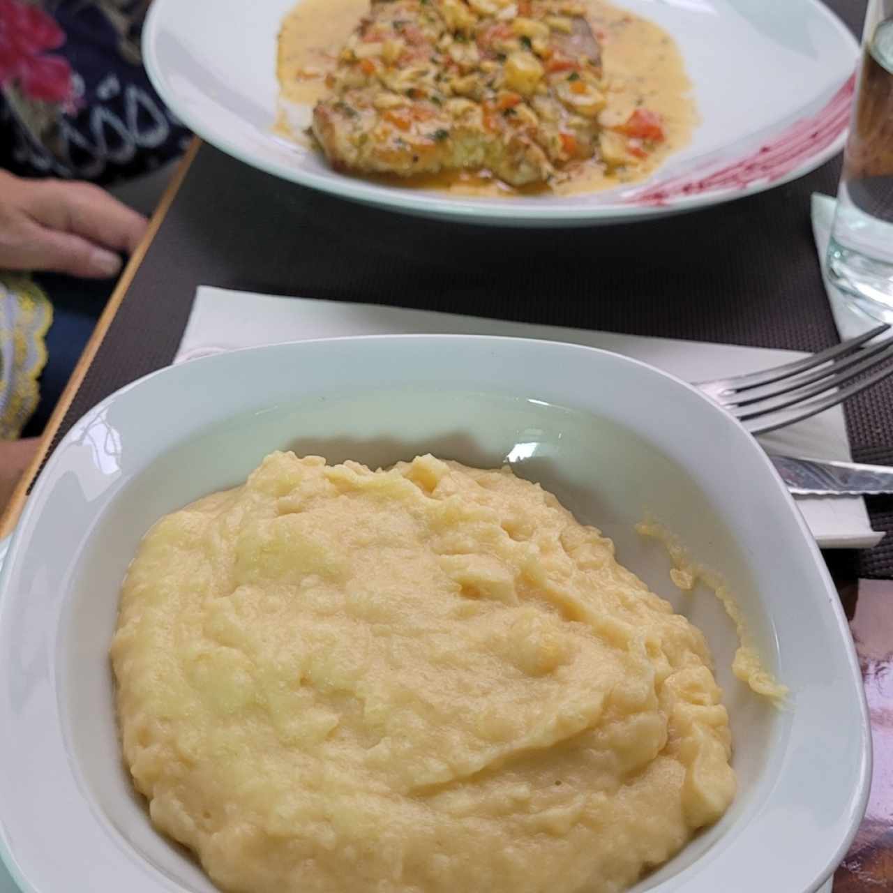 Mar - Corvina al ajillo
